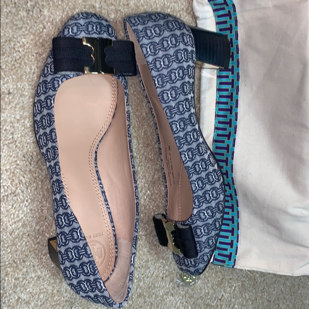 Shoes - Picture 3 of 3